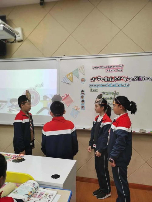 專家引領(lǐng)，助推成長 基于文本分析與創(chuàng)新的小學英語教學設(shè)計與實施專題研訓活動紀實