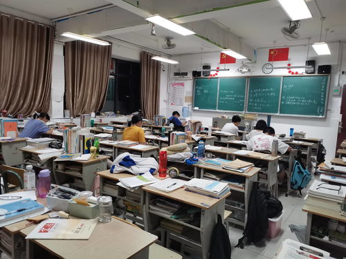 學(xué)不迷茫 分秒拼搶 一位高三教師的900天高考備戰(zhàn)歷程與6.18教育活動策劃實錄